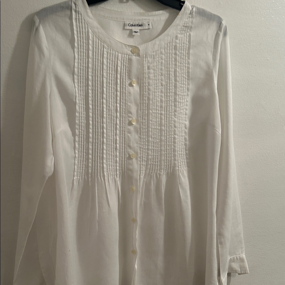 Calvin Klein Women's white Pleated Blouse